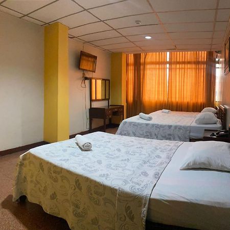 Hotel Andes Inn Guayaquil Exterior photo